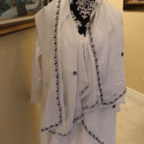 MORE by Lata wide rectangular embroidered, embellished wrap scarf - Picture 3 of 6